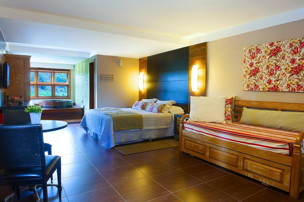 Pousada Dos Pinhos Hotel Pedra Azul  Eksteriør billede