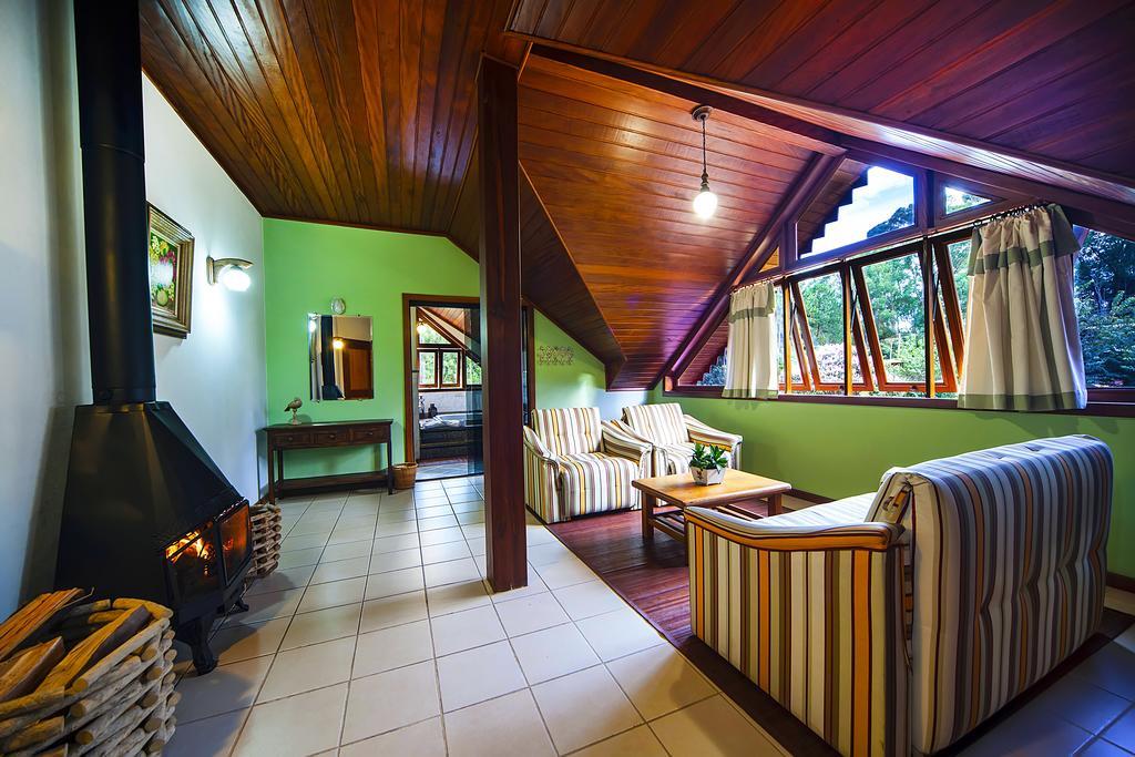 Pousada Dos Pinhos Hotel Pedra Azul  Eksteriør billede